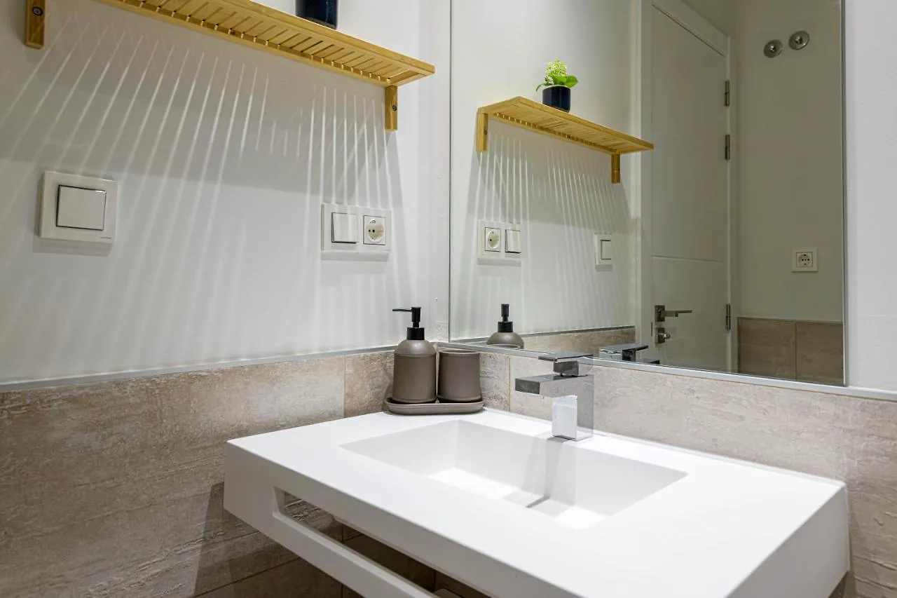 Apartment Wintowinrentals Plaza Del Teatro Malaga Historic Center & Free Parking
